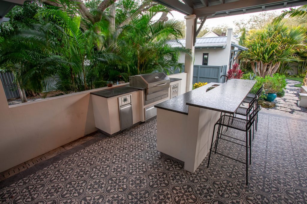 Memphis Pellet Grill Built-In Outdoor Kitchen