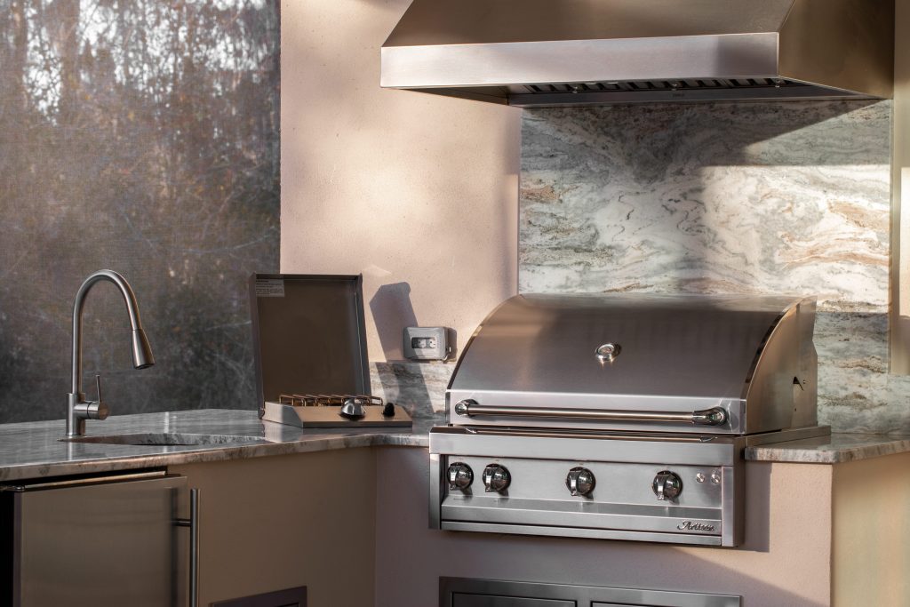 Custom Outdoor Kitchen With Patio Lighting In Lutz