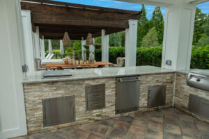 Outdoor Kitchen Storage and Bar Area Tampa Florida WEB