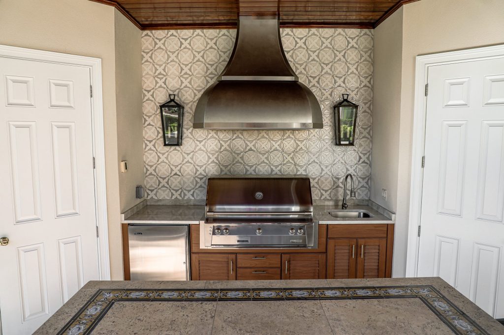 Custom Outdoor Kitchen in Tampa