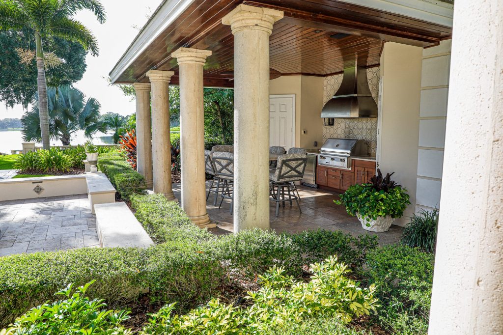 Custom Outdoor Kitchen in Tampa