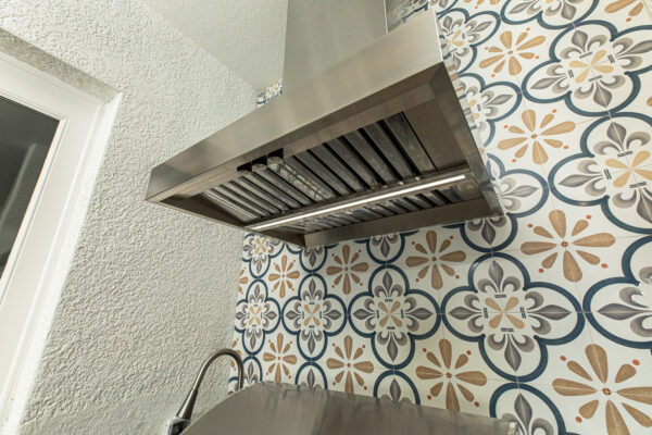 Outdoor Kitchen Ventilation Hood with Tile Wall Tampa Florida WEB