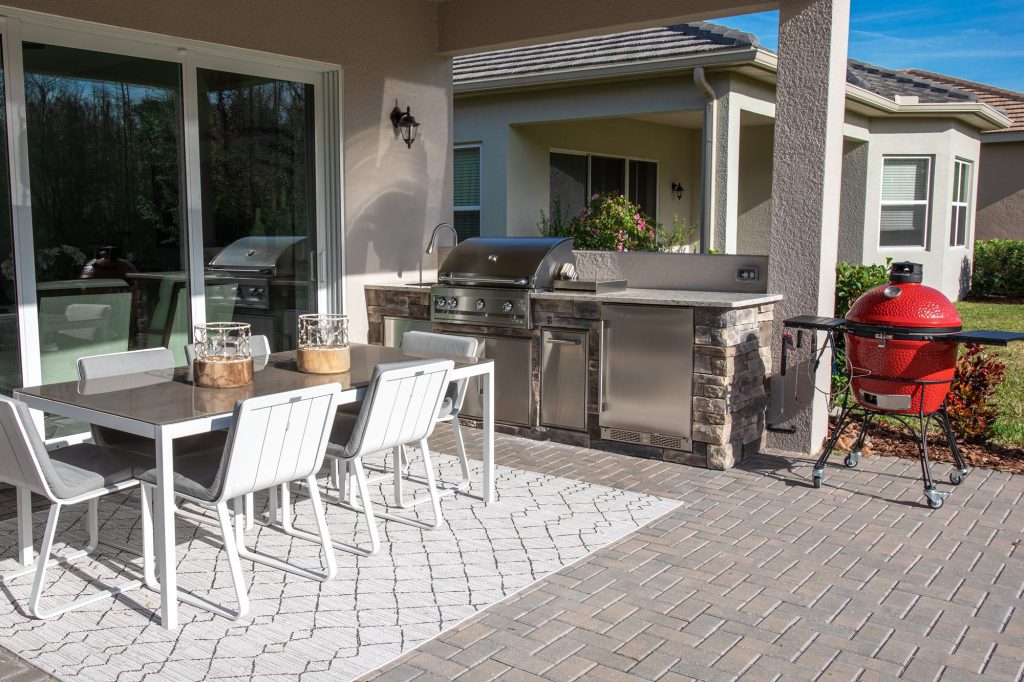 Custom Stone Outdoor Kitchen In Wesley Chapel