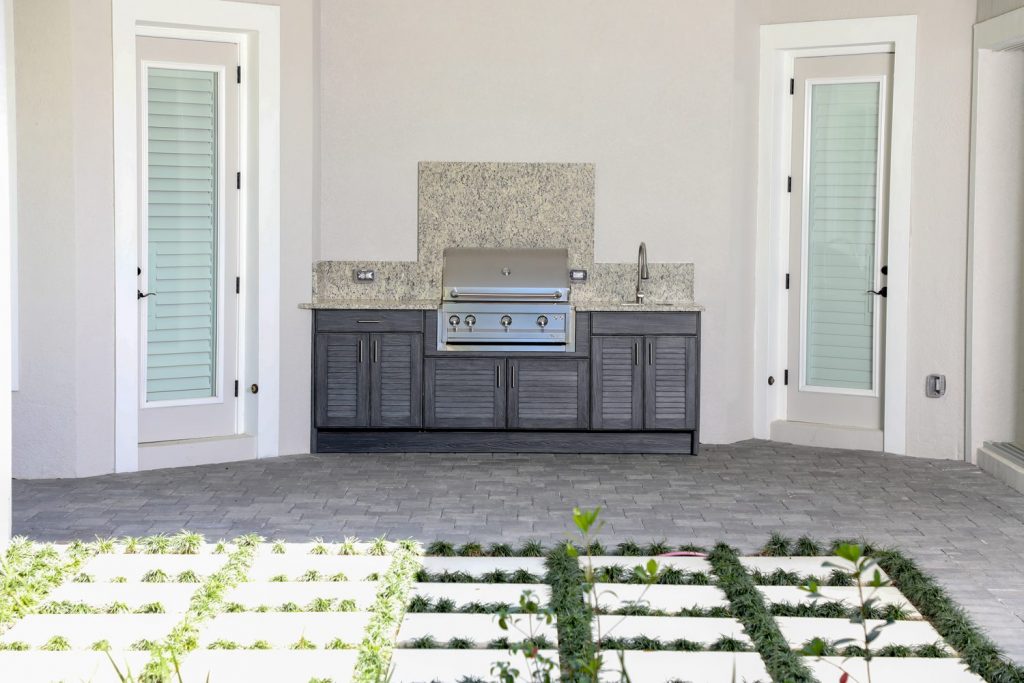 Outdoor Kitchen Artisan Grill Built In