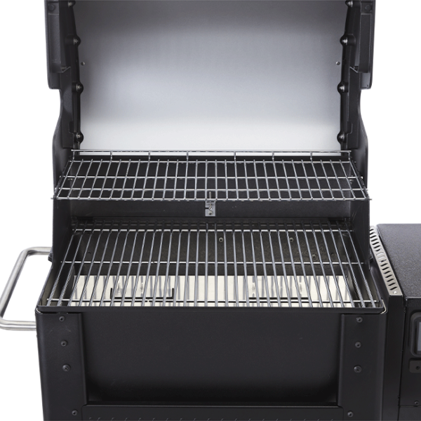 Weber Searwood 600 Pellet Grill Main Cooking Chamber